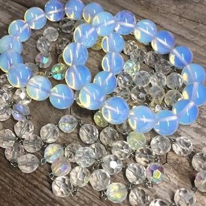 Vintage Aurora borealis beaded necklace moonstone
